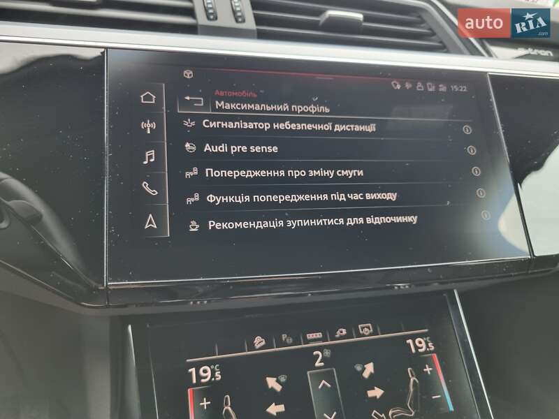 Внедорожник / Кроссовер Audi e-tron 2022 в Хмельницком