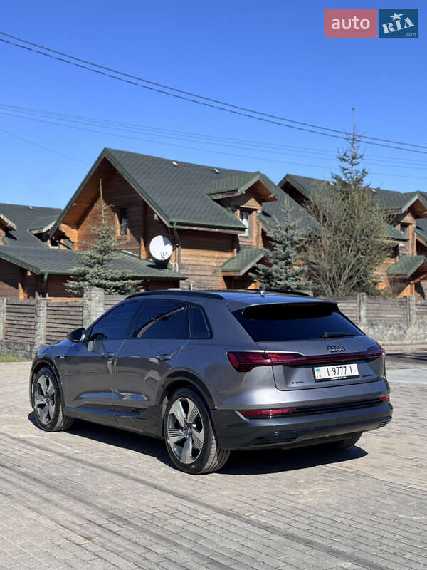 Внедорожник / Кроссовер Audi e-tron 2019 в Львове