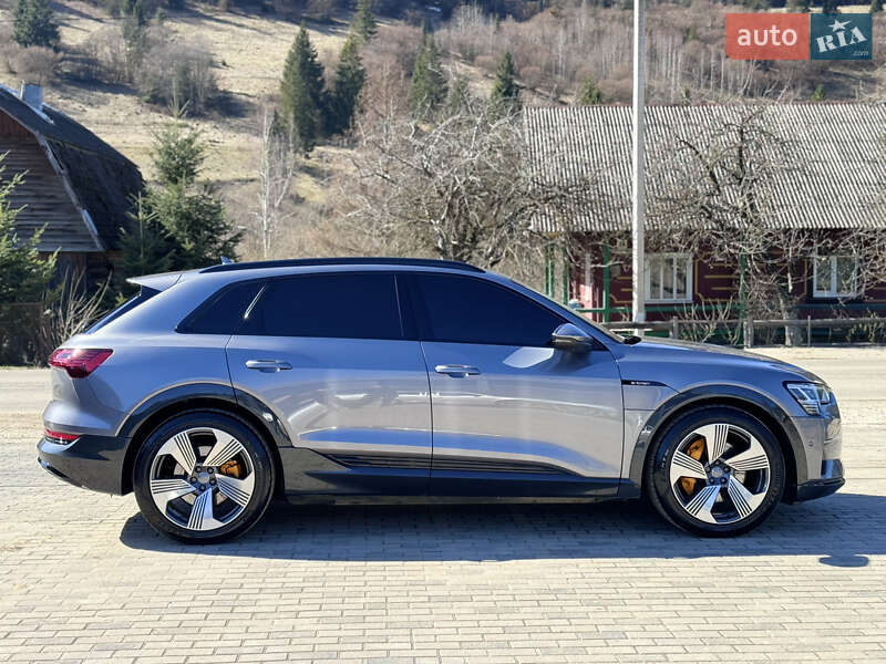 Внедорожник / Кроссовер Audi e-tron 2019 в Львове