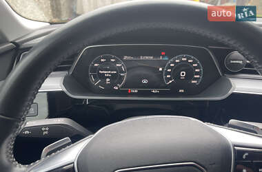 Позашляховик / Кросовер Audi e-tron 2019 в Косові