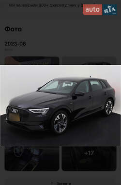 Позашляховик / Кросовер Audi e-tron 2019 в Косові