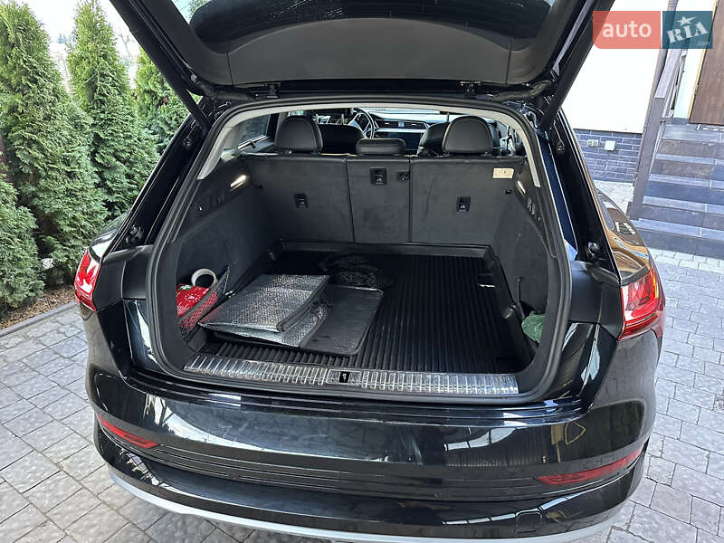 Внедорожник / Кроссовер Audi e-tron 2019 в Львове