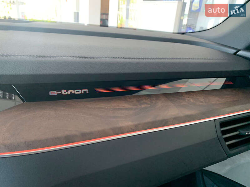 Внедорожник / Кроссовер Audi e-tron 2021 в Киеве