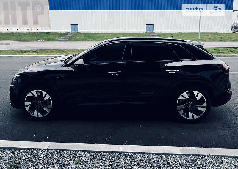 Позашляховик / Кросовер Audi e-tron 2021 в Львові