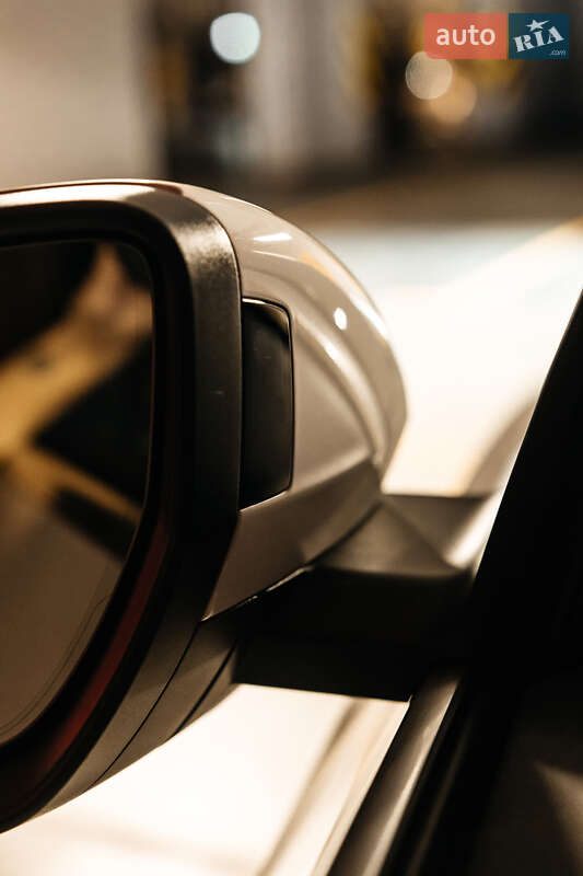 Внедорожник / Кроссовер Audi e-tron 2019 в Киеве фото 47 Внедорожник / Кроссовер Audi e-tron 2019 в Киеве