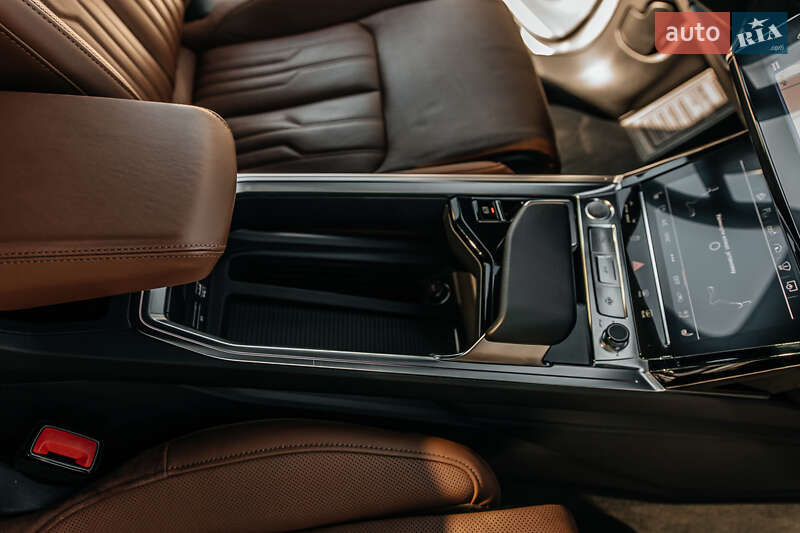 Внедорожник / Кроссовер Audi e-tron 2019 в Киеве фото 84 Внедорожник / Кроссовер Audi e-tron 2019 в Киеве