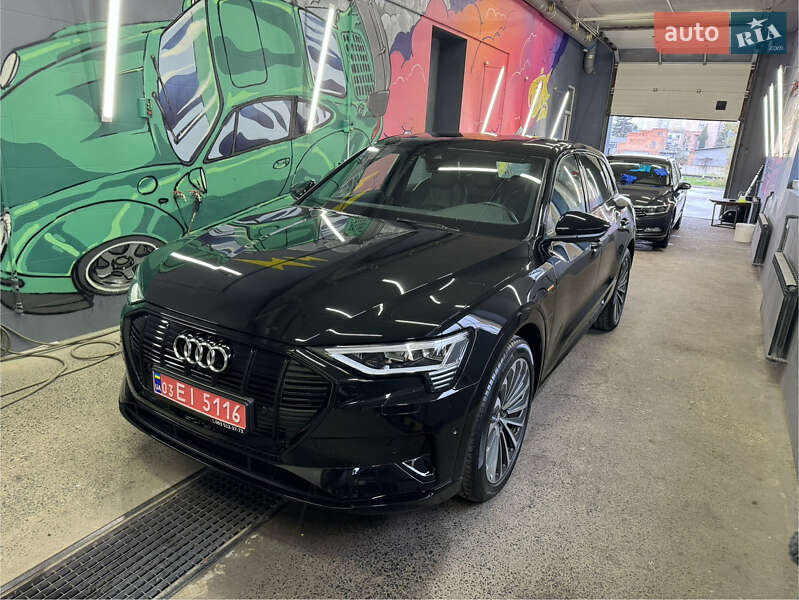 Audi e-tron 2019