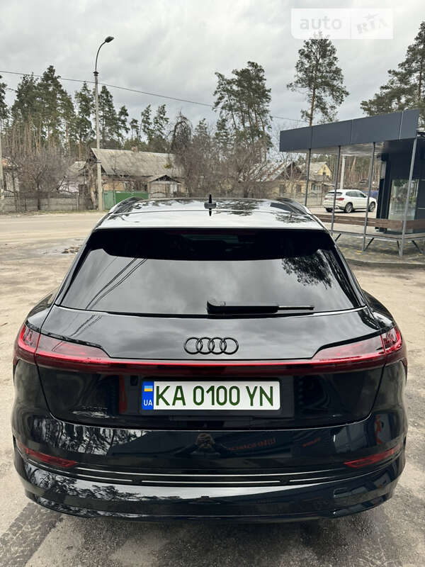 Внедорожник / Кроссовер Audi e-tron 2019 в Киеве