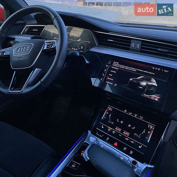 Позашляховик / Кросовер Audi e-tron 2019 в Львові