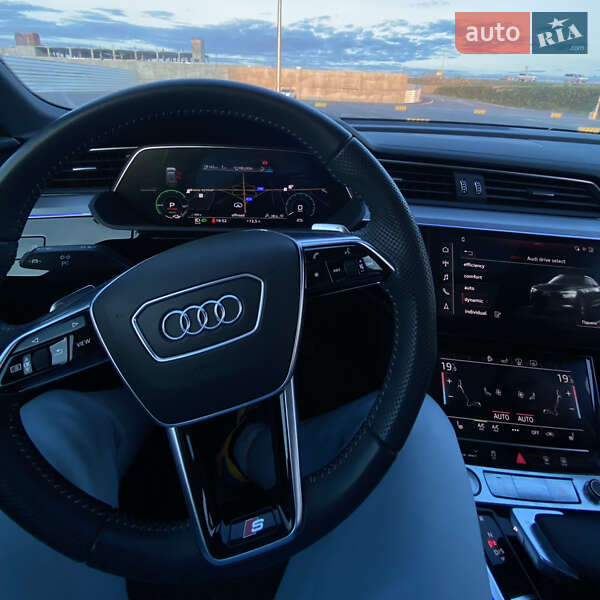 Позашляховик / Кросовер Audi e-tron 2019 в Львові