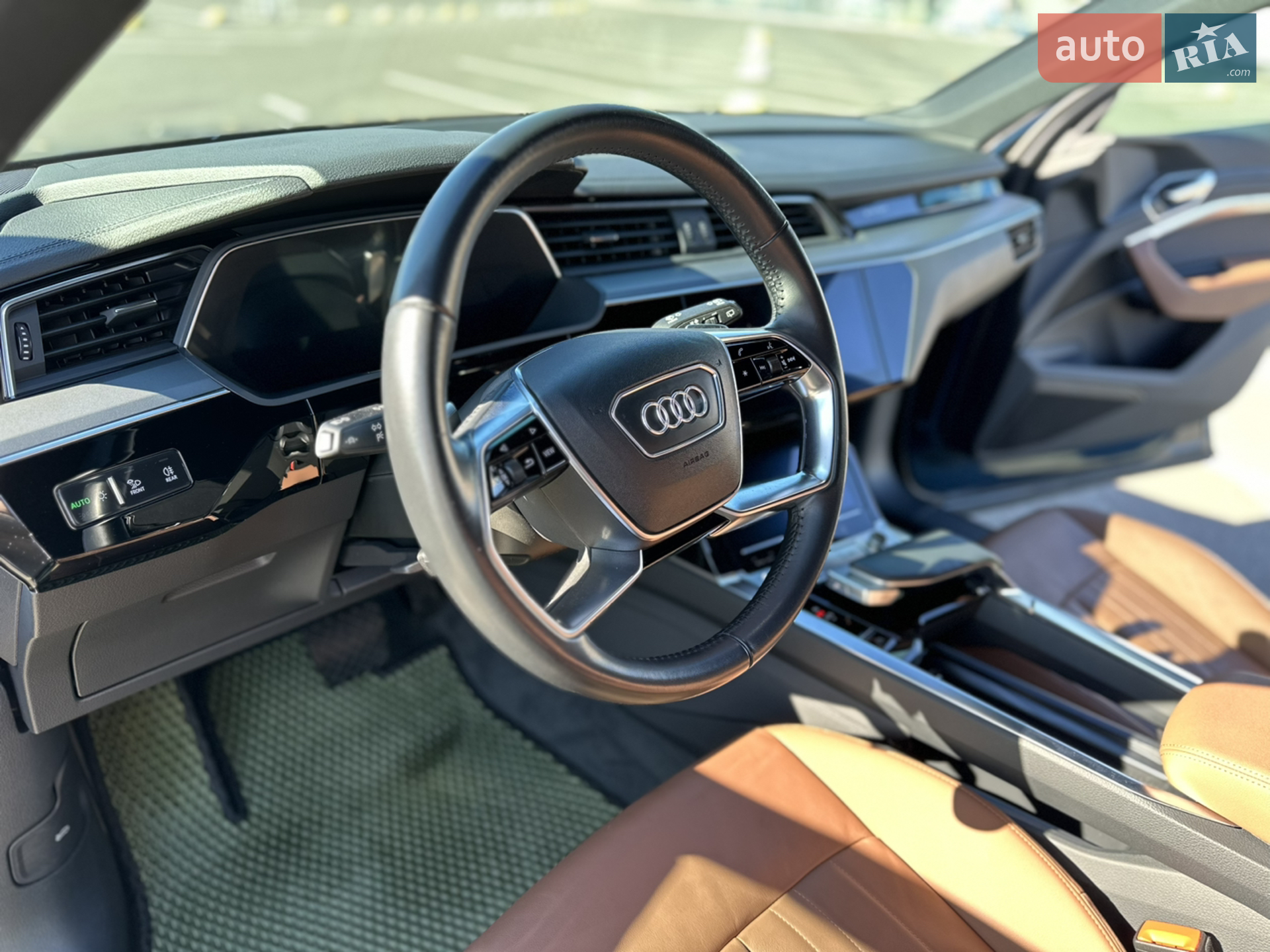 2019 Audi e-tron - мініатюра 14