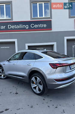 Внедорожник / Кроссовер Audi e-tron 2020 в 