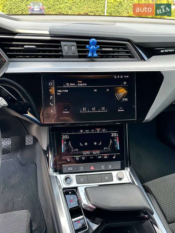 Внедорожник / Кроссовер Audi e-tron 2020 в Львове
