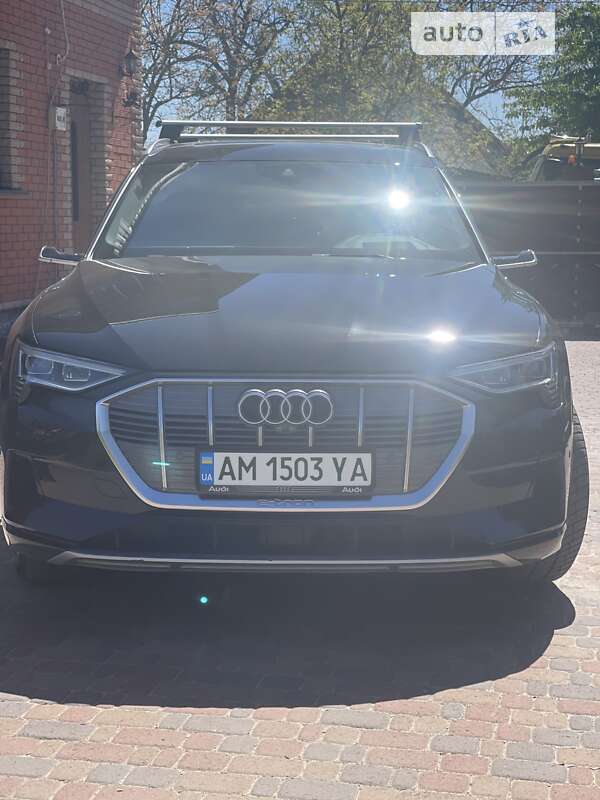 Позашляховик / Кросовер Audi e-tron 2019 в Житомирі