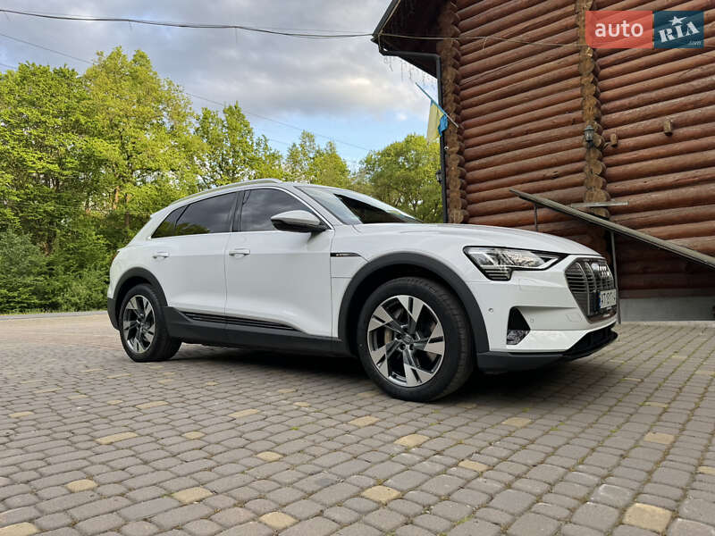 Позашляховик / Кросовер Audi e-tron 2019 в Івано-Франківську