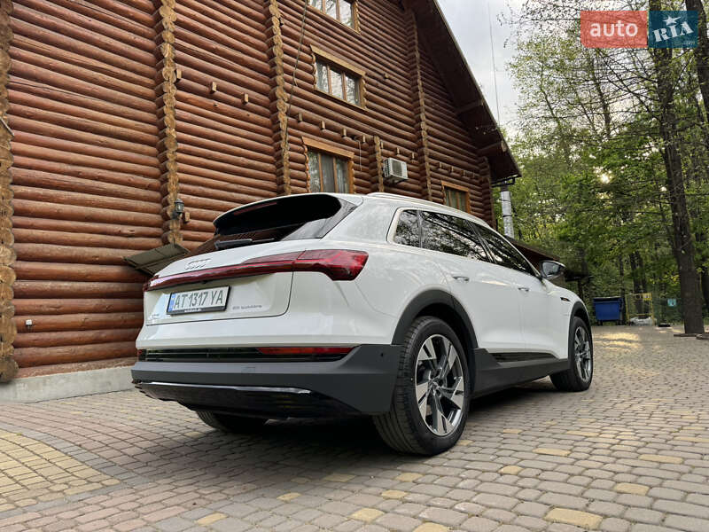 Позашляховик / Кросовер Audi e-tron 2019 в Івано-Франківську