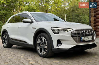 Внедорожник / Кроссовер Audi e-tron 2019 в 