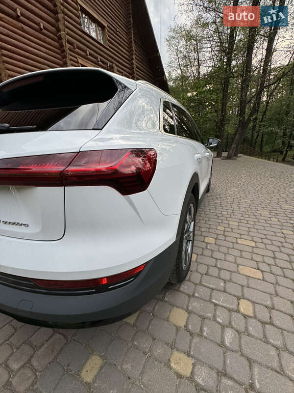 Позашляховик / Кросовер Audi e-tron 2019 в Івано-Франківську