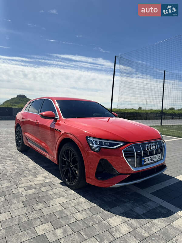 Audi e-tron 2022