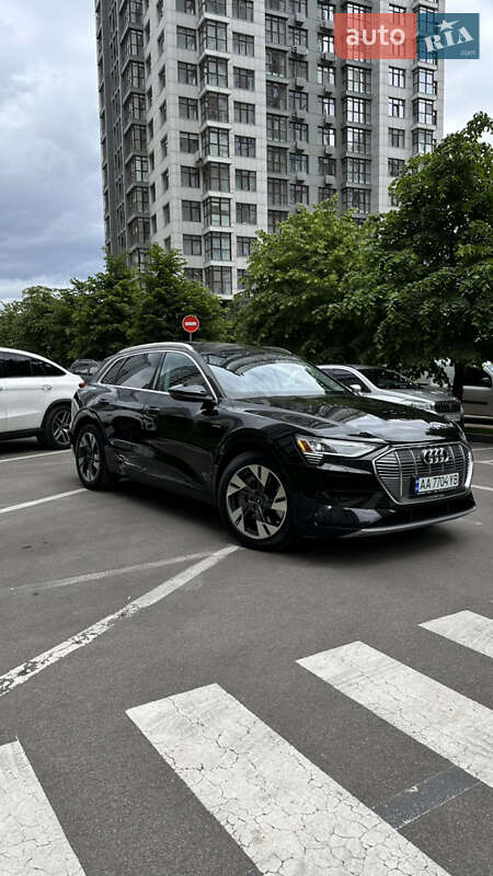 Audi e-tron 2022