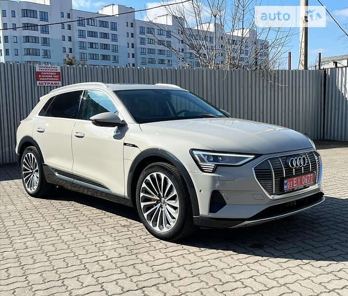 Audi e-tron 2018