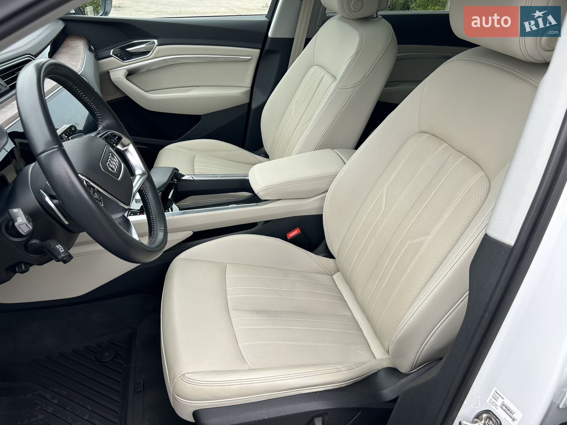 2019 Audi e-tron - мініатюра 14
