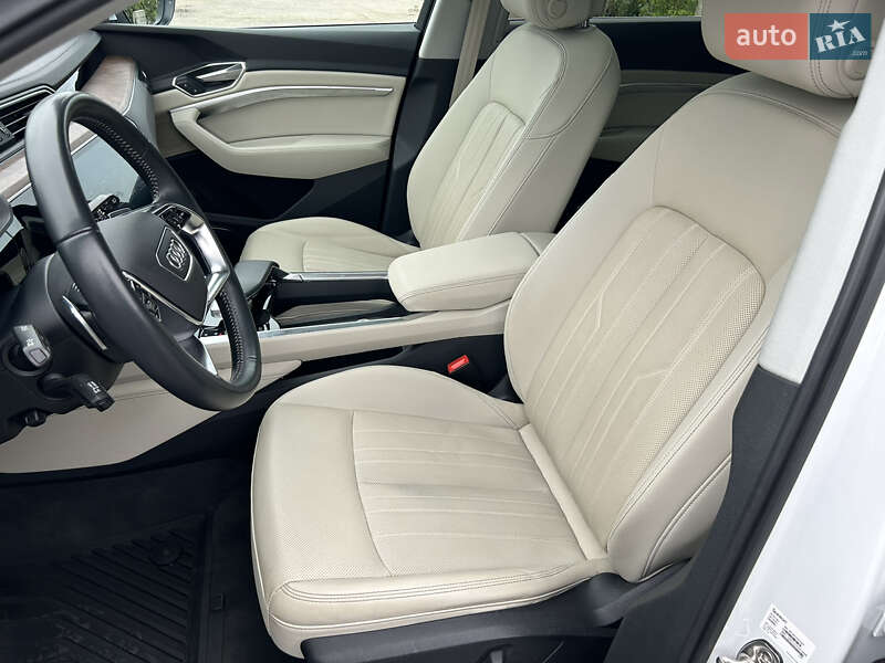 Позашляховик / Кросовер Audi e-tron 2019 в Дніпрі фото 2 Позашляховик / Кросовер Audi e-tron 2019 в Дніпрі