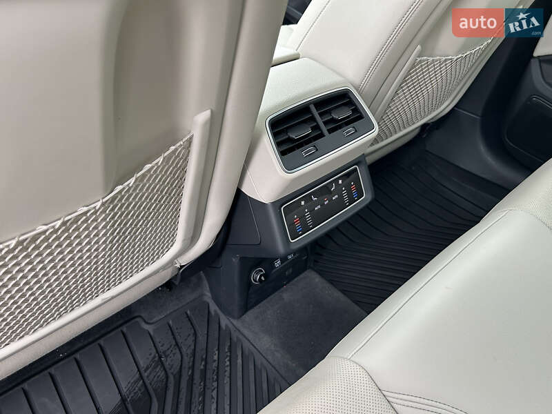 Позашляховик / Кросовер Audi e-tron 2019 в Дніпрі фото 20 Позашляховик / Кросовер Audi e-tron 2019 в Дніпрі