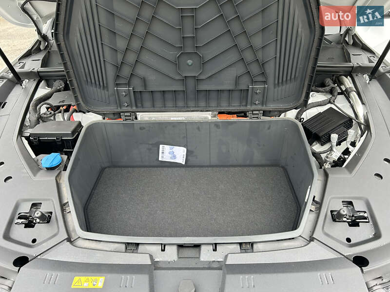 Позашляховик / Кросовер Audi e-tron 2019 в Дніпрі фото 35 Позашляховик / Кросовер Audi e-tron 2019 в Дніпрі