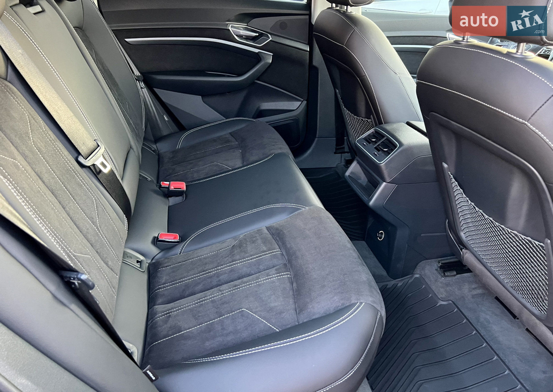 2019 Audi e-tron - мініатюра 103