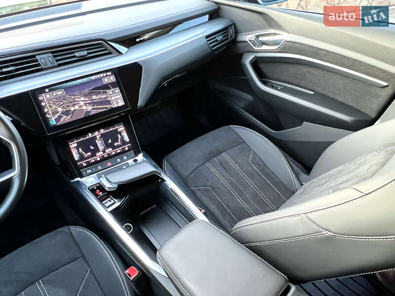 Позашляховик / Кросовер Audi e-tron 2019 в Самборі фото 109 Позашляховик / Кросовер Audi e-tron 2019 в Самборі