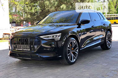 Внедорожник / Кроссовер Audi e-tron 2022 в Днепре