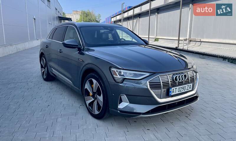 Внедорожник / Кроссовер Audi e-tron 2019 в 