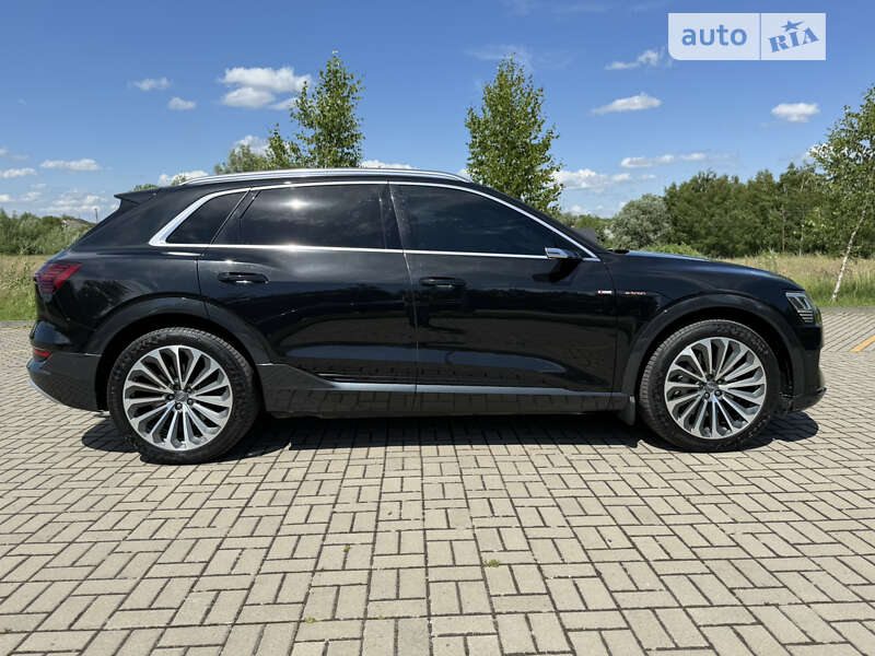 Внедорожник / Кроссовер Audi e-tron 2019 в Дрогобыче фото 10 Внедорожник / Кроссовер Audi e-tron 2019 в Дрогобыче