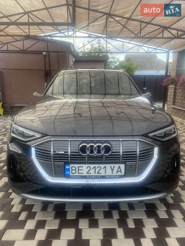 Внедорожник / Кроссовер Audi e-tron 2020 в Вознесенске