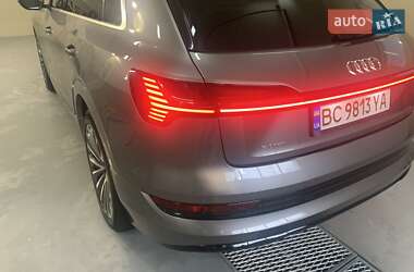 Внедорожник / Кроссовер Audi e-tron 2019 в 
