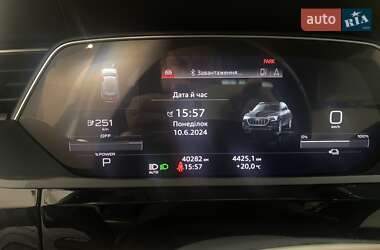 Внедорожник / Кроссовер Audi e-tron 2019 в 