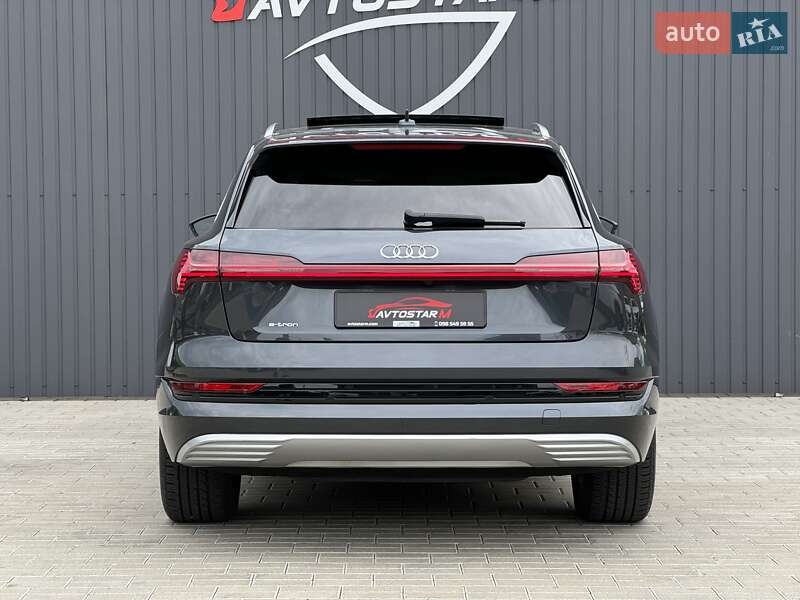 Позашляховик / Кросовер Audi e-tron 2019 в Мукачевому