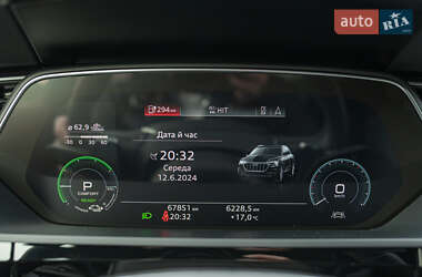 Позашляховик / Кросовер Audi e-tron 2020 в 