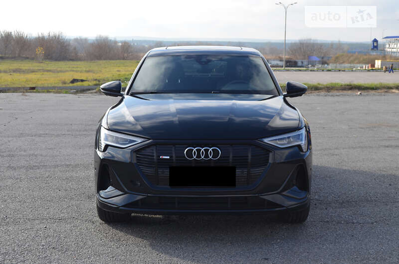 Внедорожник / Кроссовер Audi e-tron 2022 в Харькове фото 21 Внедорожник / Кроссовер Audi e-tron 2022 в Харькове