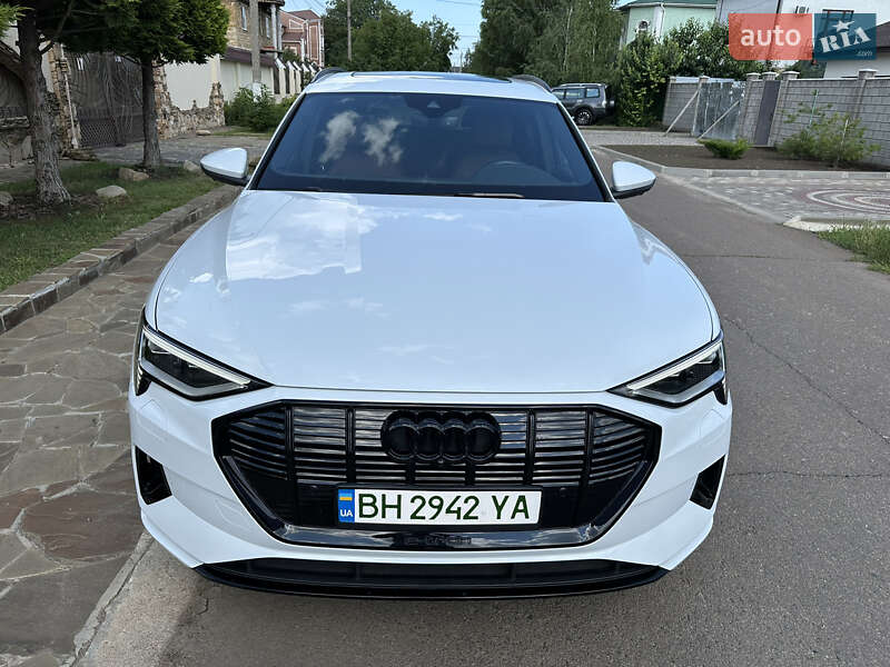 Внедорожник / Кроссовер Audi e-tron 2021 в Одессе