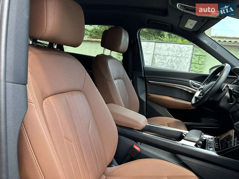 Внедорожник / Кроссовер Audi e-tron 2021 в Одессе