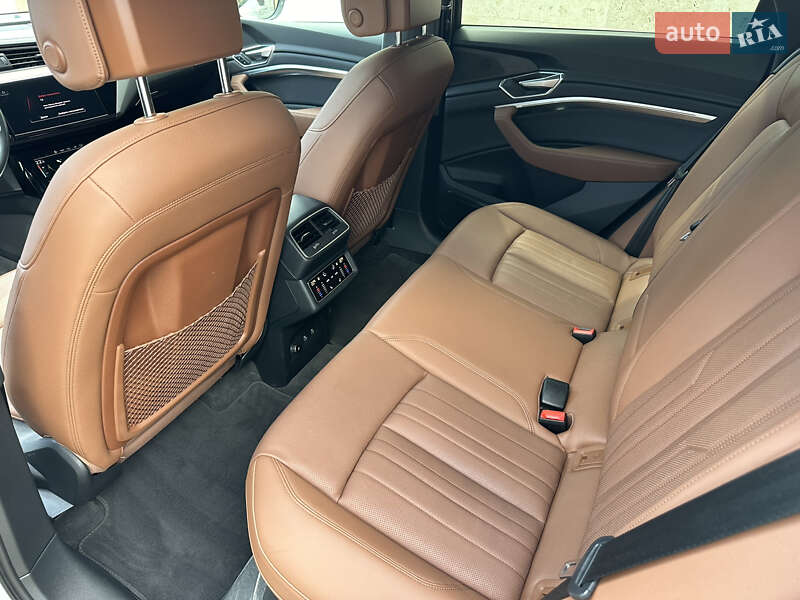 Внедорожник / Кроссовер Audi e-tron 2021 в Одессе