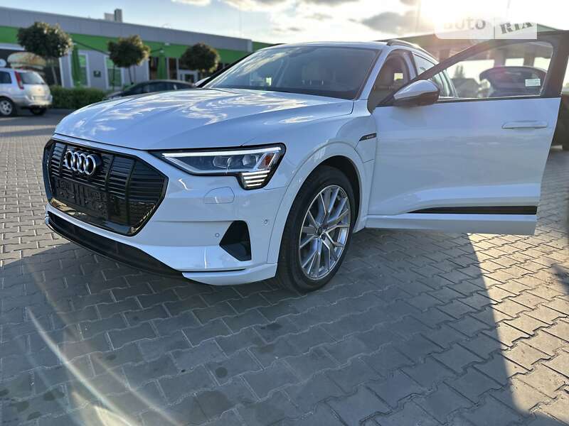 Внедорожник / Кроссовер Audi e-tron 2020 в Виннице