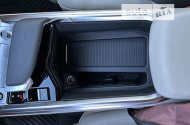 Внедорожник / Кроссовер Audi e-tron 2020 в 