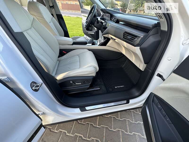 Внедорожник / Кроссовер Audi e-tron 2020 в Виннице