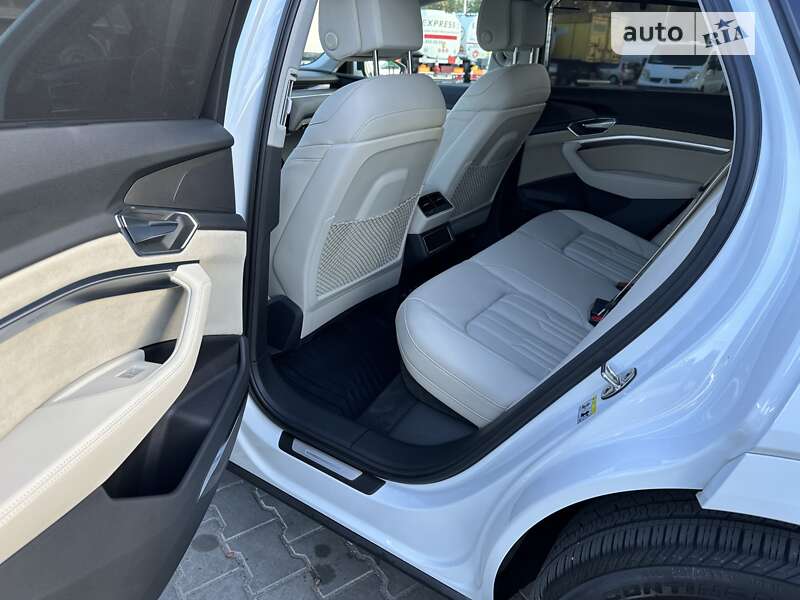 Внедорожник / Кроссовер Audi e-tron 2020 в Виннице