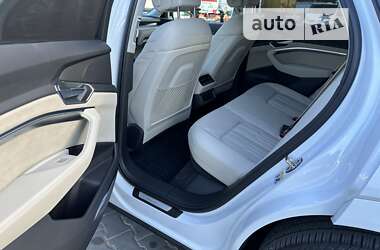 Внедорожник / Кроссовер Audi e-tron 2020 в 