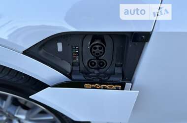 Внедорожник / Кроссовер Audi e-tron 2020 в 