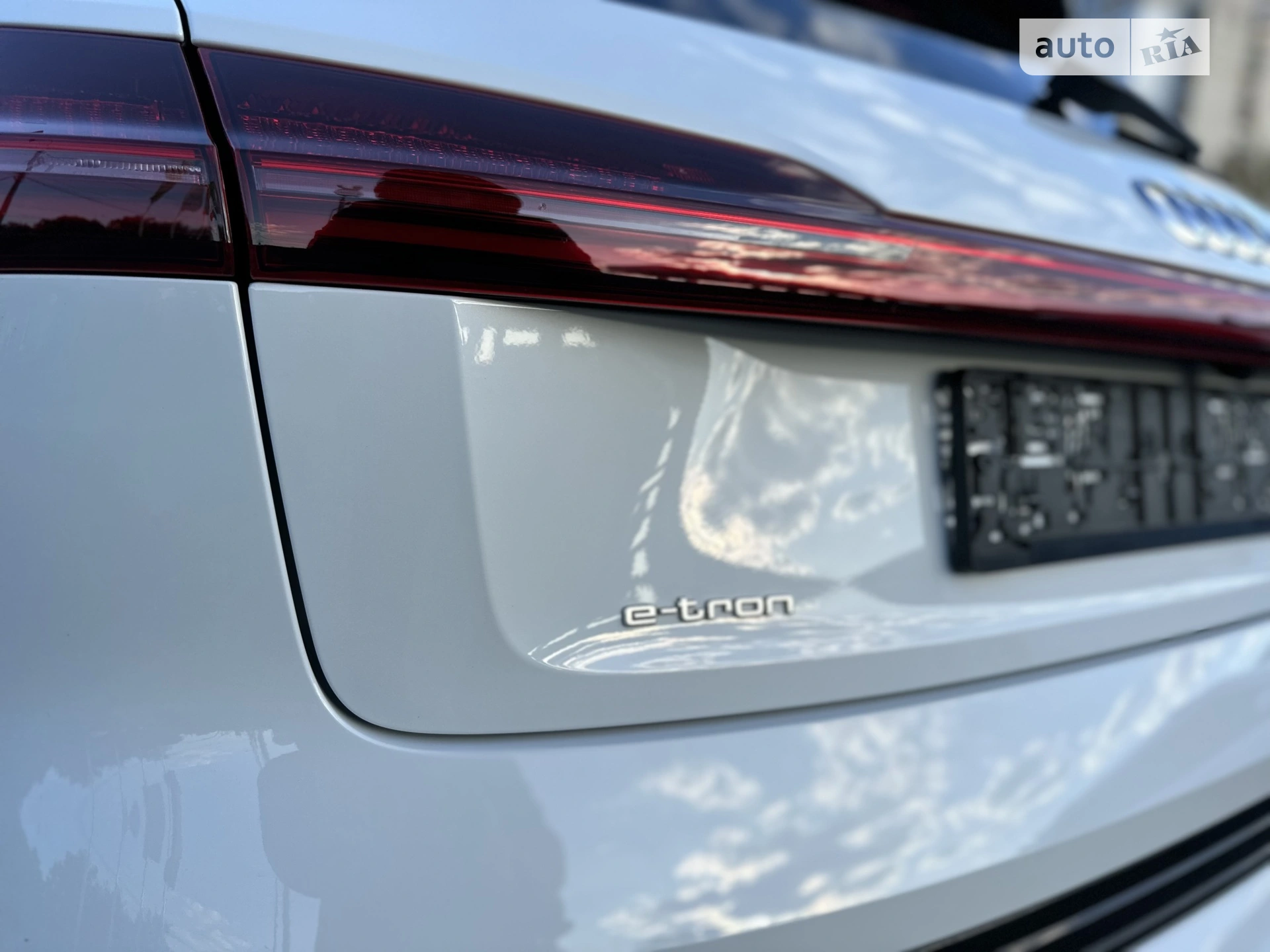2020 Audi e-tron - мініатюра 39